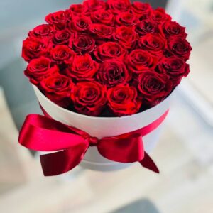 Medium Red Roses Gift Box